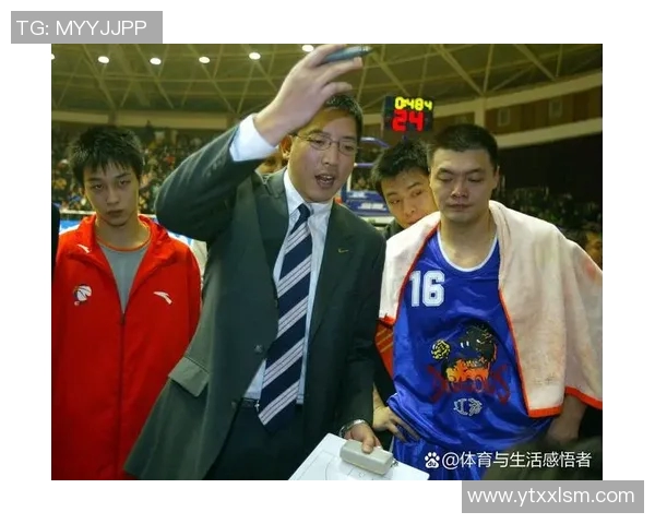 南京篮球队灵活性变革引发热议球迷期待新战术与团队合作提升